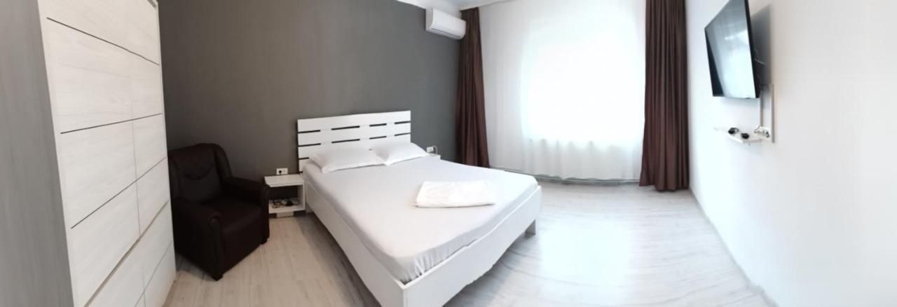 Carla'S Place Ap 2 Oradea Ngoại thất bức ảnh